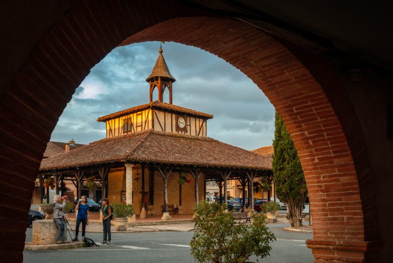 Les surprises d’une bastide de pierres et de briques à Cologne_Cologne
