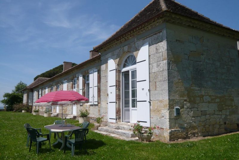 Au Village de Castéron_Castéron